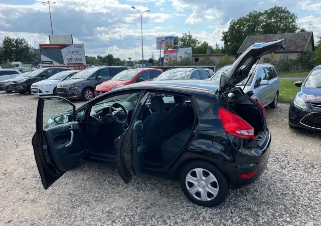 FORD Fiesta 1.25 Champions Edition