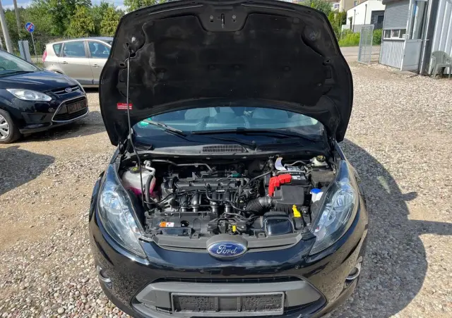 FORD Fiesta 1.25 Champions Edition