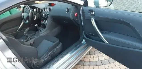 PEUGEOT RCZ 