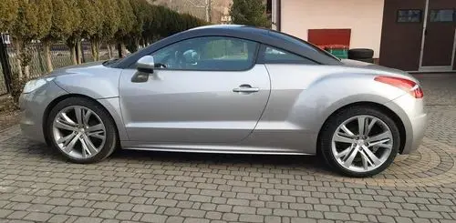 PEUGEOT RCZ 