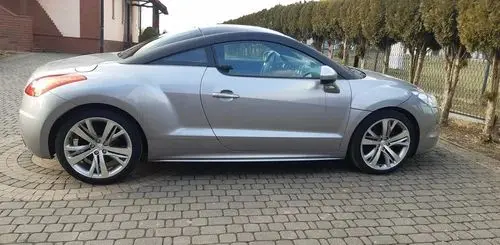 PEUGEOT RCZ 