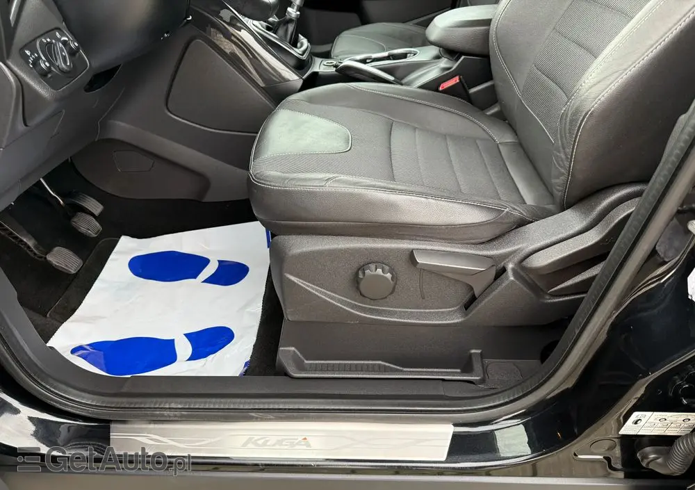 FORD Kuga 1.6 EcoBoost 2x4 Titanium