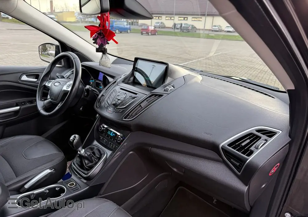 FORD Kuga 1.6 EcoBoost 2x4 Titanium