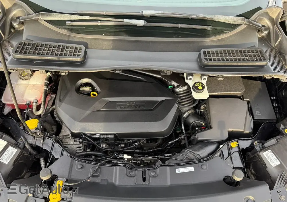 FORD Kuga 1.6 EcoBoost 2x4 Titanium