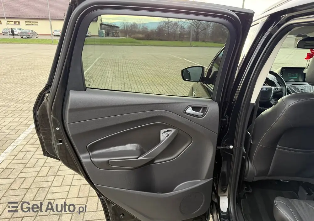 FORD Kuga 1.6 EcoBoost 2x4 Titanium