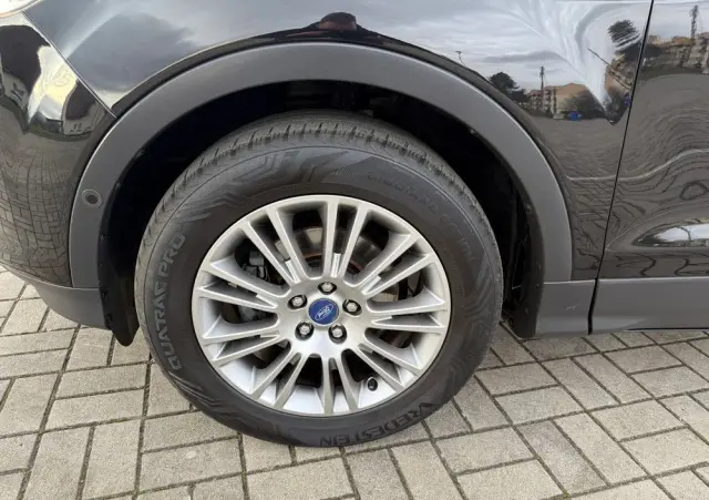 FORD Kuga 1.6 EcoBoost 2x4 Titanium