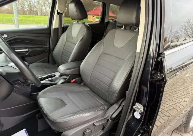 FORD Kuga 1.6 EcoBoost 2x4 Titanium