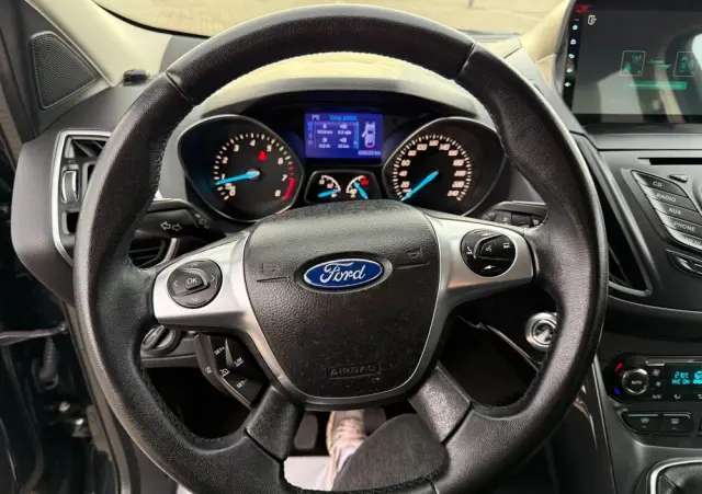 FORD Kuga 1.6 EcoBoost 2x4 Titanium