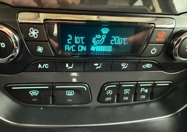 FORD Kuga 1.6 EcoBoost 2x4 Titanium