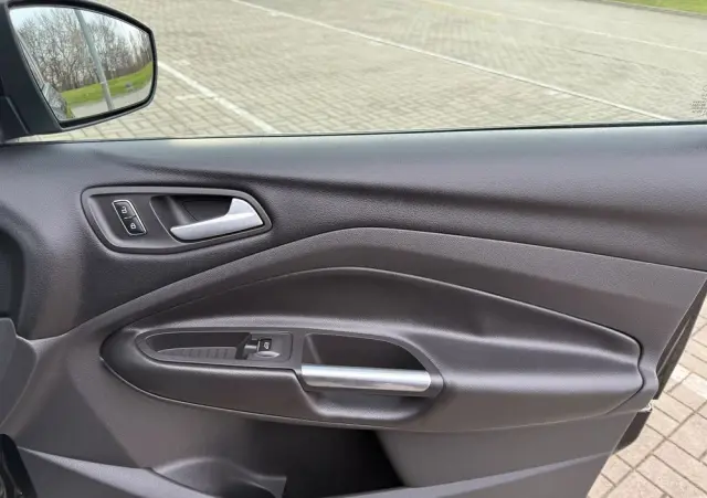 FORD Kuga 1.6 EcoBoost 2x4 Titanium