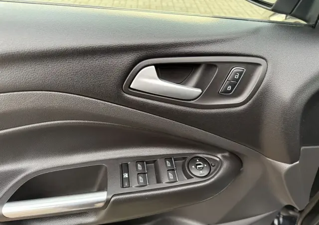 FORD Kuga 1.6 EcoBoost 2x4 Titanium