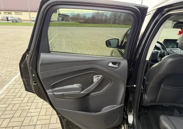 FORD Kuga 1.6 EcoBoost 2x4 Titanium