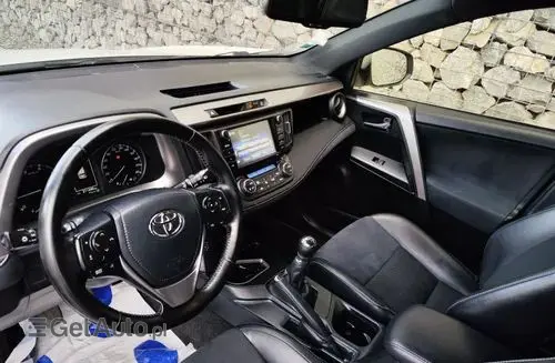 TOYOTA Rav 4 