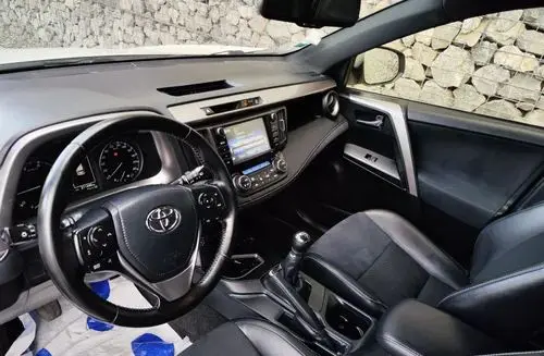 TOYOTA Rav 4 