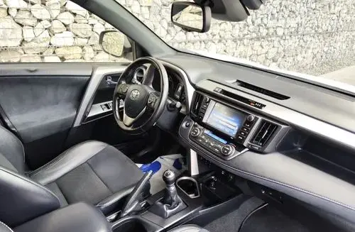 TOYOTA Rav 4 