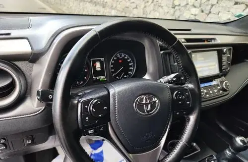 TOYOTA Rav 4 