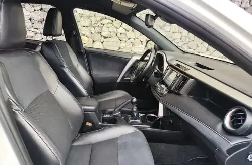 TOYOTA Rav 4 
