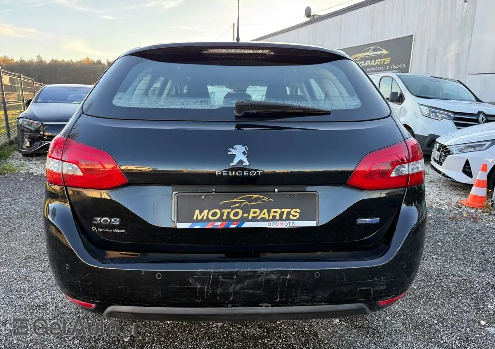 PEUGEOT 308 