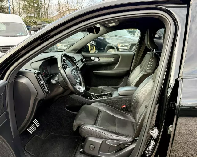 VOLVO XC 40 T4 AWD Geartronic R-Design