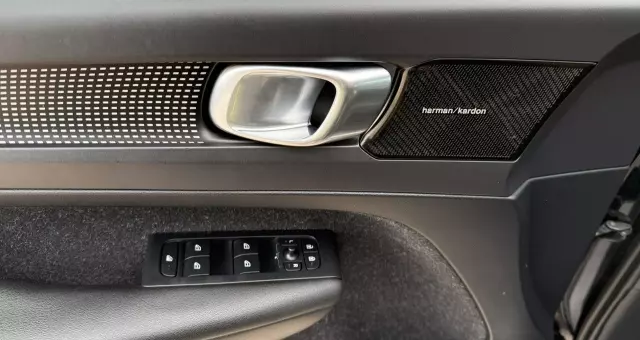 VOLVO XC 40 T4 AWD Geartronic R-Design