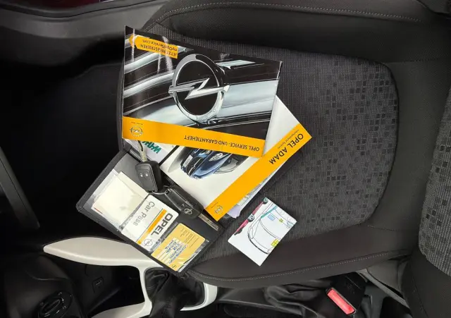 OPEL Adam 1.2 White Link