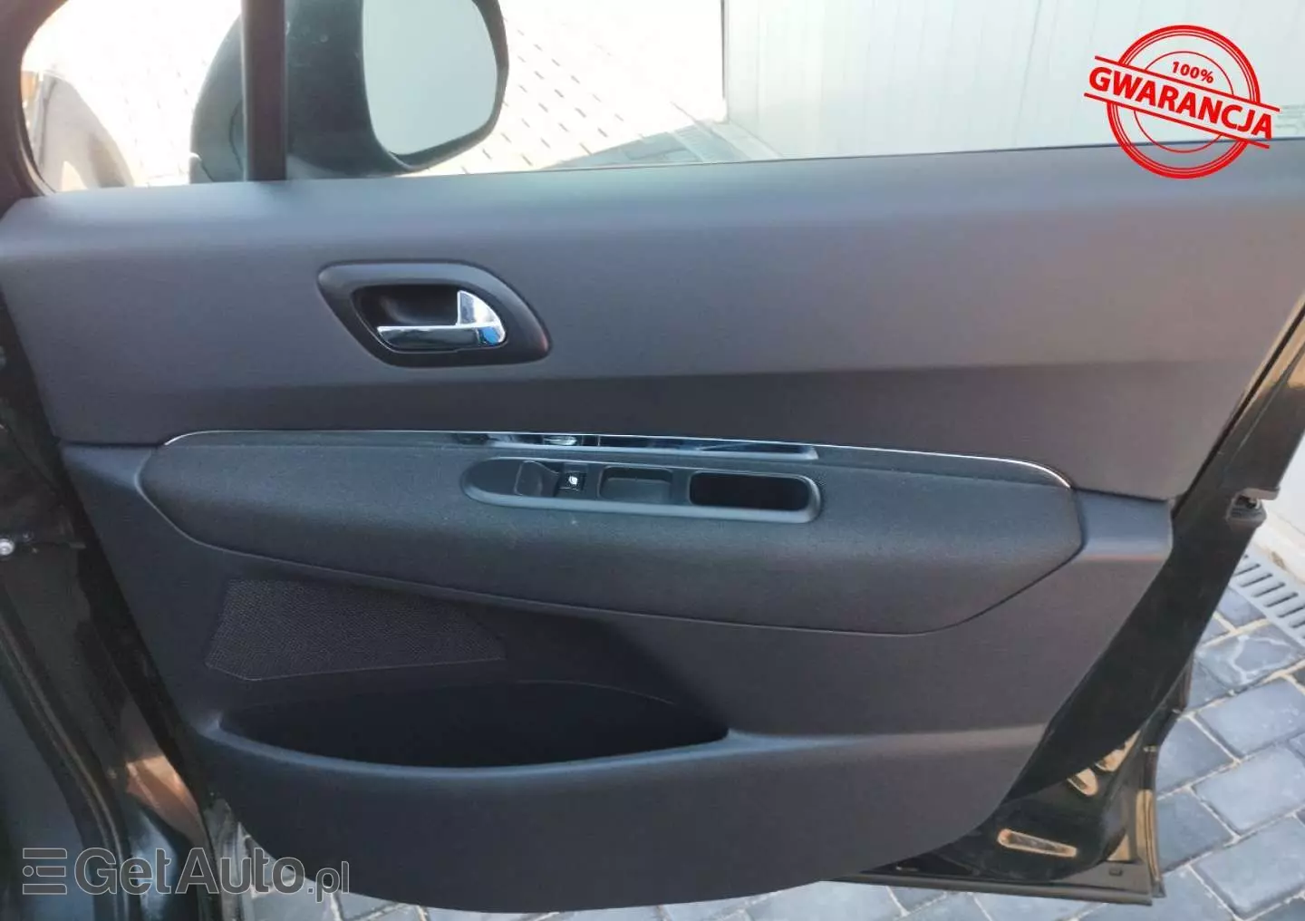 PEUGEOT 3008 120 VTi Premium