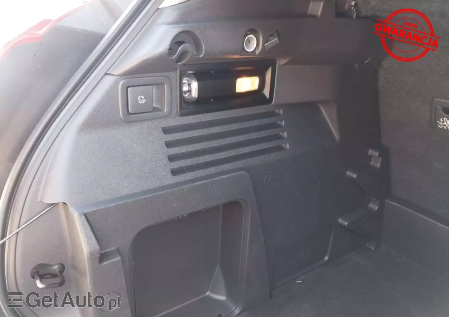 PEUGEOT 3008 120 VTi Premium