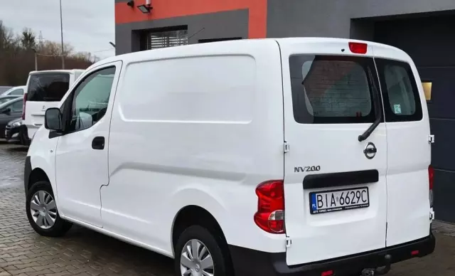 NISSAN NV200 