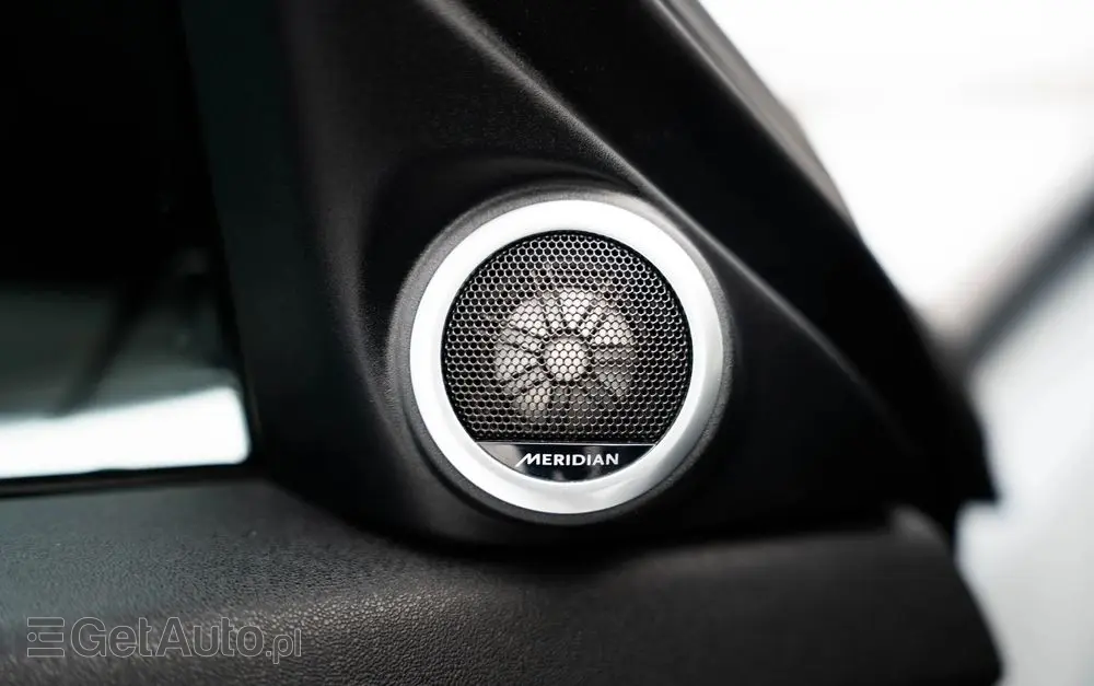 LAND ROVER Range Rover Evoque 2.0 P300 mHEV R-Dynamic SE