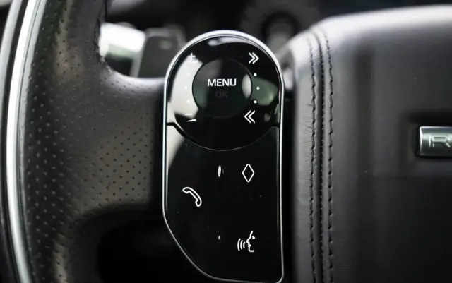 LAND ROVER Range Rover Evoque 2.0 P300 mHEV R-Dynamic SE