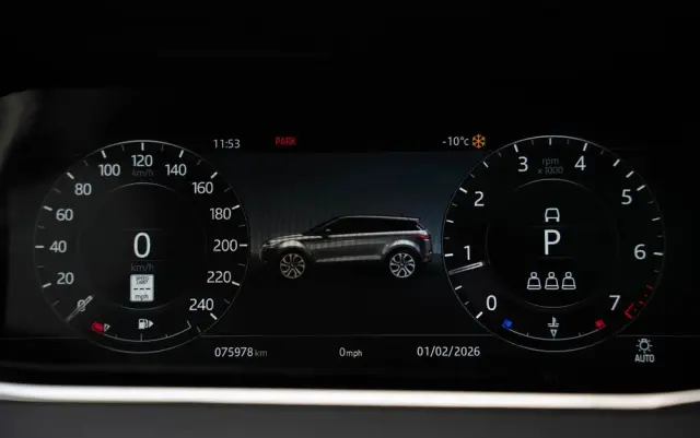 LAND ROVER Range Rover Evoque 2.0 P300 mHEV R-Dynamic SE