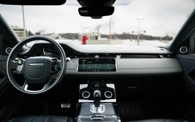 LAND ROVER Range Rover Evoque 2.0 P300 mHEV R-Dynamic SE