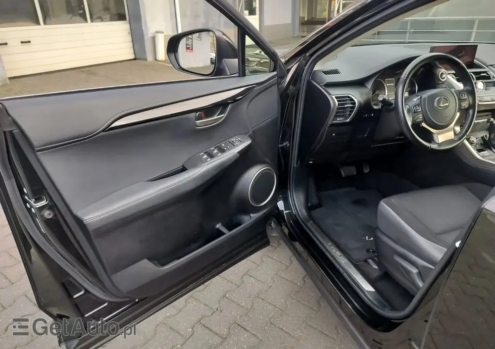 LEXUS NX 300h Business Edition AWD