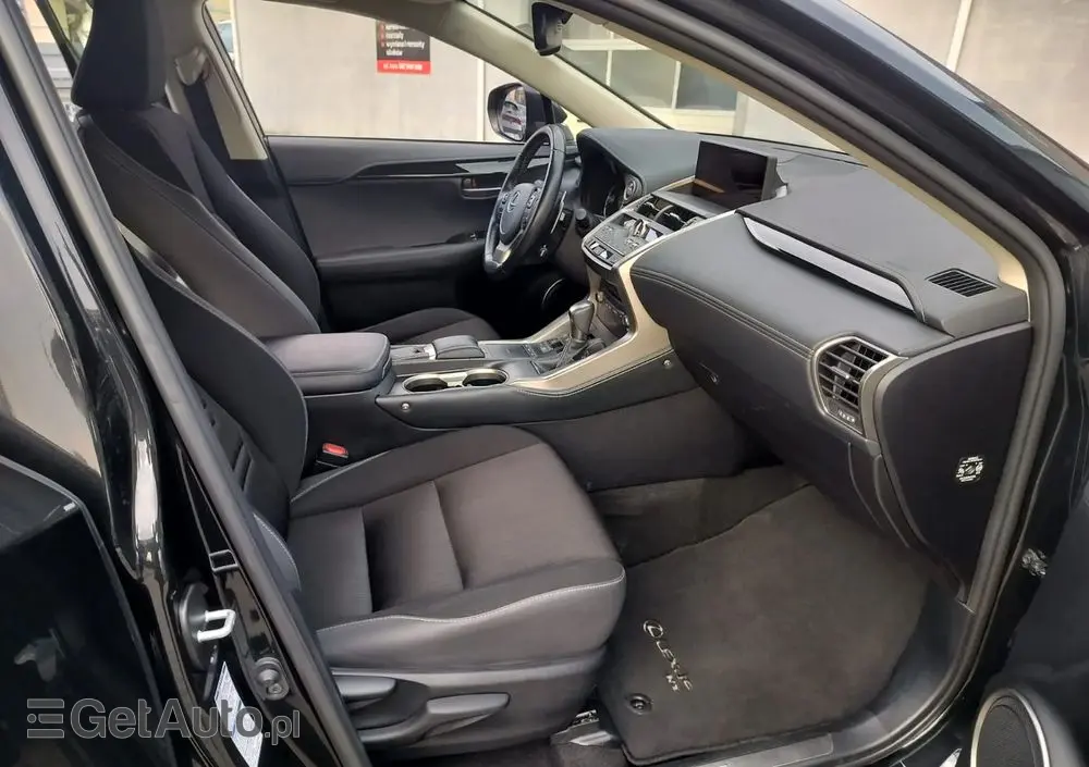 LEXUS NX 300h Business Edition AWD