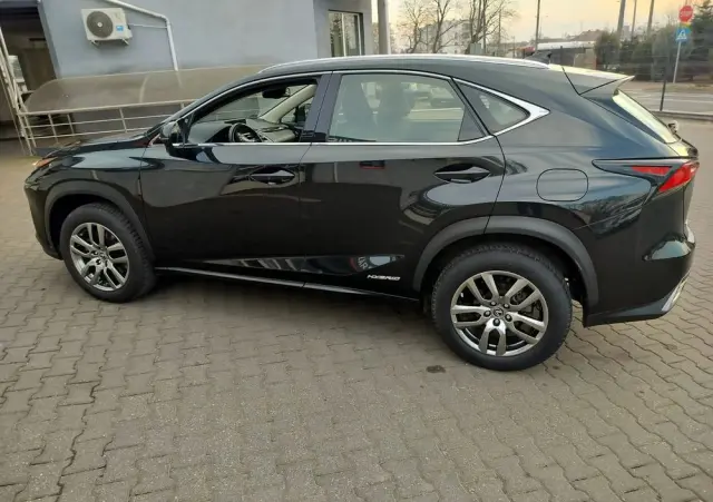 LEXUS NX 300h Business Edition AWD