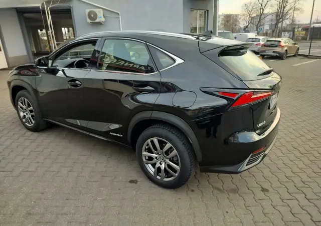 LEXUS NX 300h Business Edition AWD