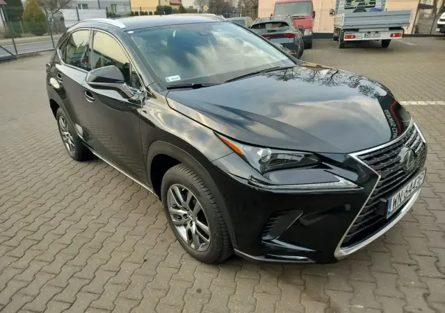 LEXUS NX 300h Business Edition AWD