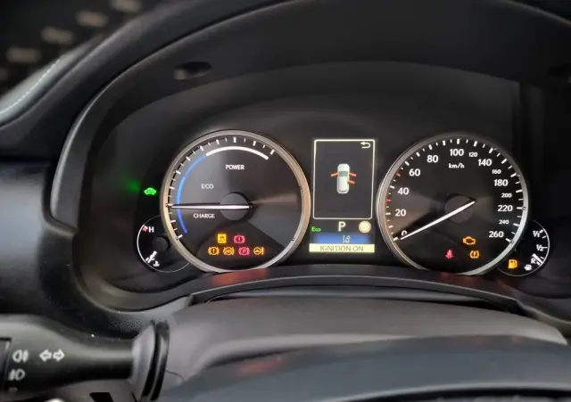 LEXUS NX 300h Business Edition AWD