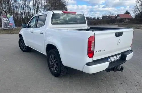 MERCEDES-BENZ Klasa X 