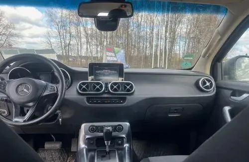 MERCEDES-BENZ Klasa X 