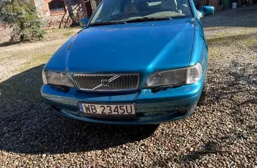 VOLVO C70 