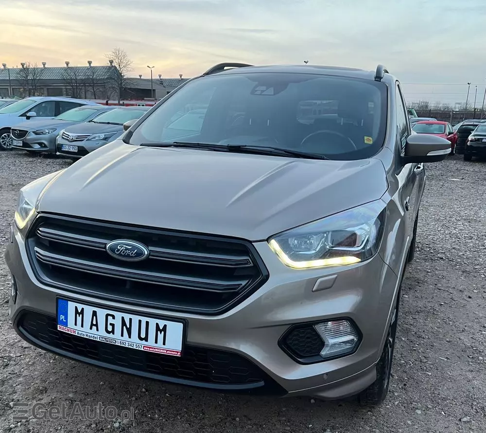 FORD Kuga 2.0 TDCi 4x4 ST-Line