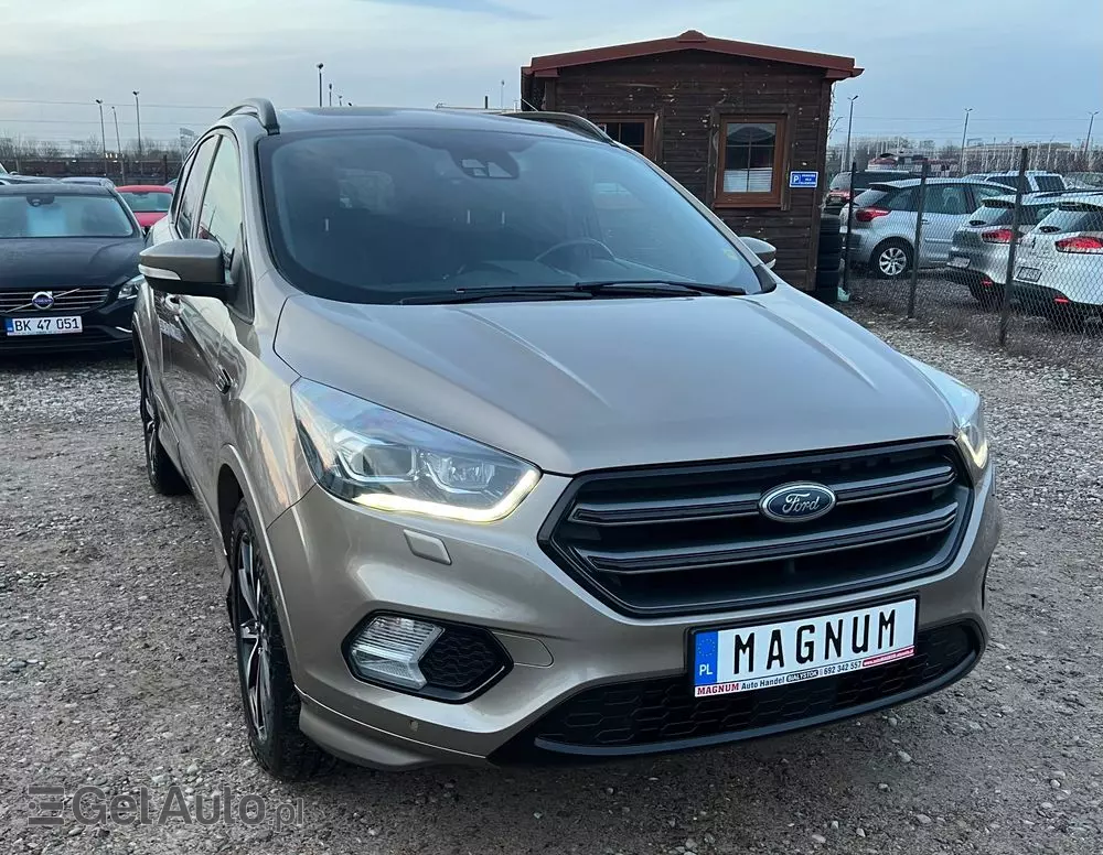FORD Kuga 2.0 TDCi 4x4 ST-Line