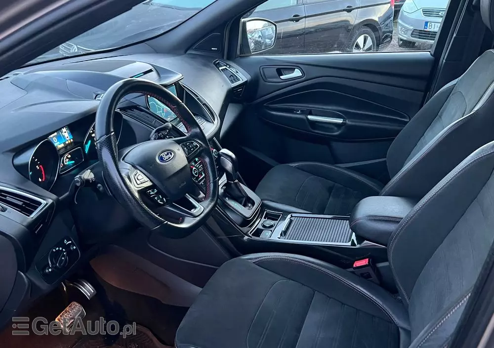 FORD Kuga 2.0 TDCi 4x4 ST-Line