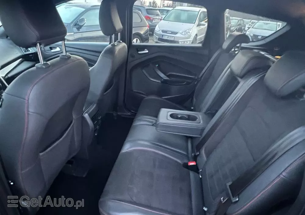 FORD Kuga 2.0 TDCi 4x4 ST-Line