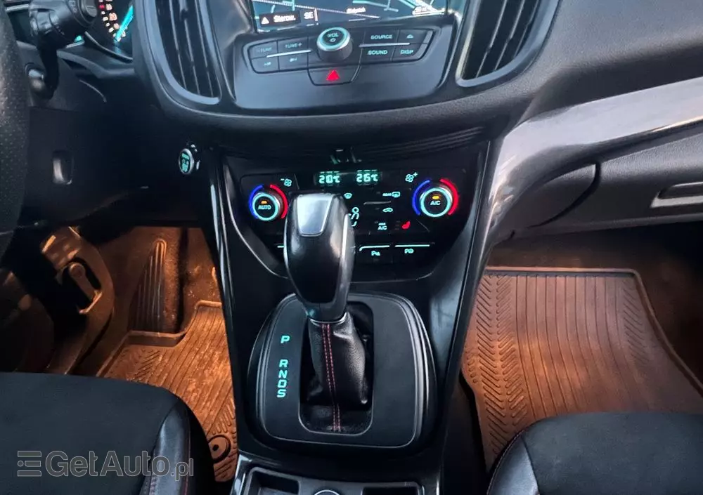 FORD Kuga 2.0 TDCi 4x4 ST-Line