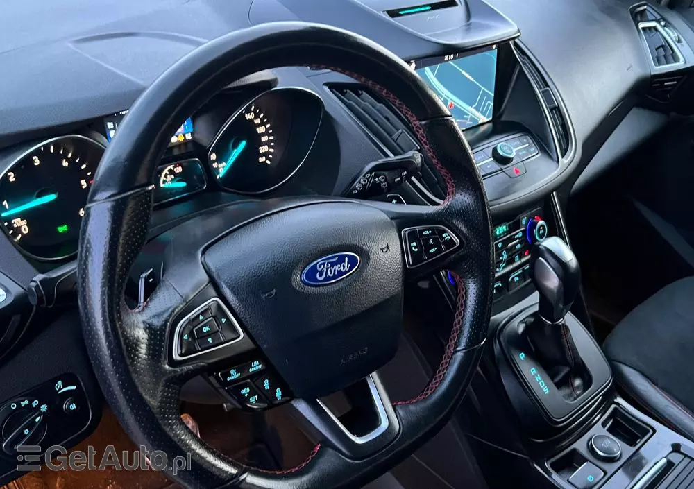 FORD Kuga 2.0 TDCi 4x4 ST-Line