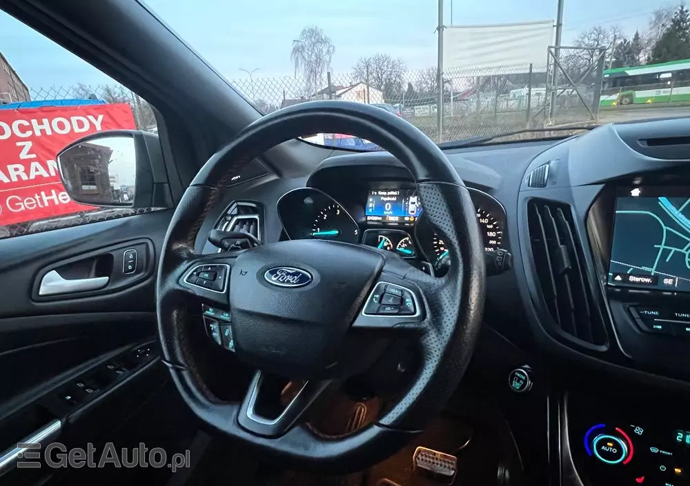 FORD Kuga 2.0 TDCi 4x4 ST-Line