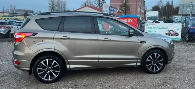 FORD Kuga 2.0 TDCi 4x4 ST-Line