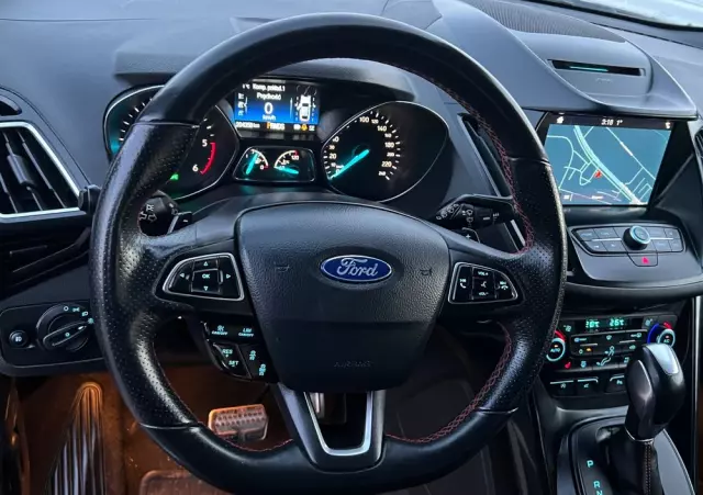 FORD Kuga 2.0 TDCi 4x4 ST-Line